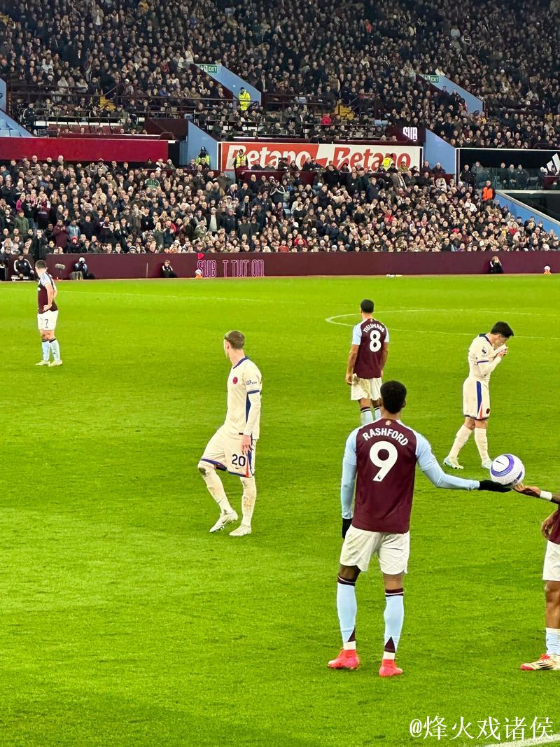 维拉距离111年前创纪录的11连胜仅差2场,将迎战曼联与切尔西 维拉距离111年前创纪录的11连胜仅差2场,将迎战曼联与切尔西